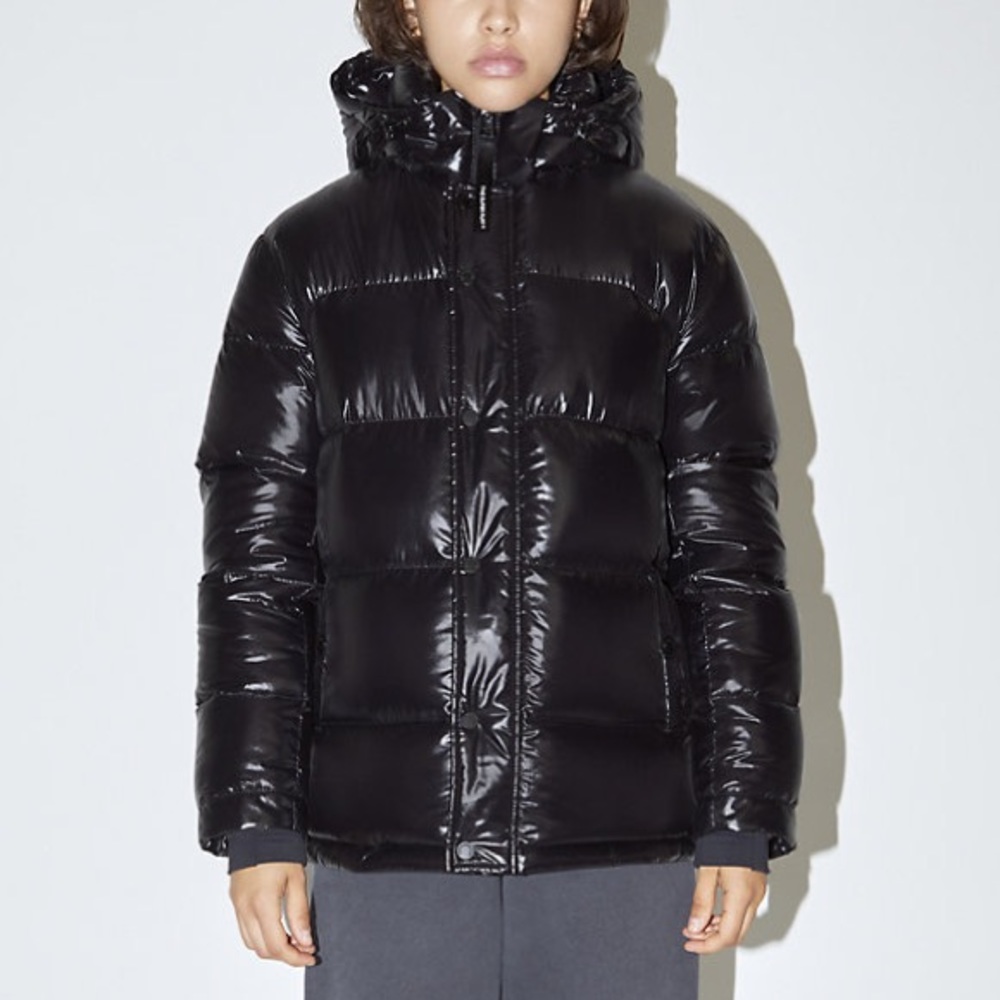 Aritzia TNA The Super Puff Hi Gloss Black 3XS